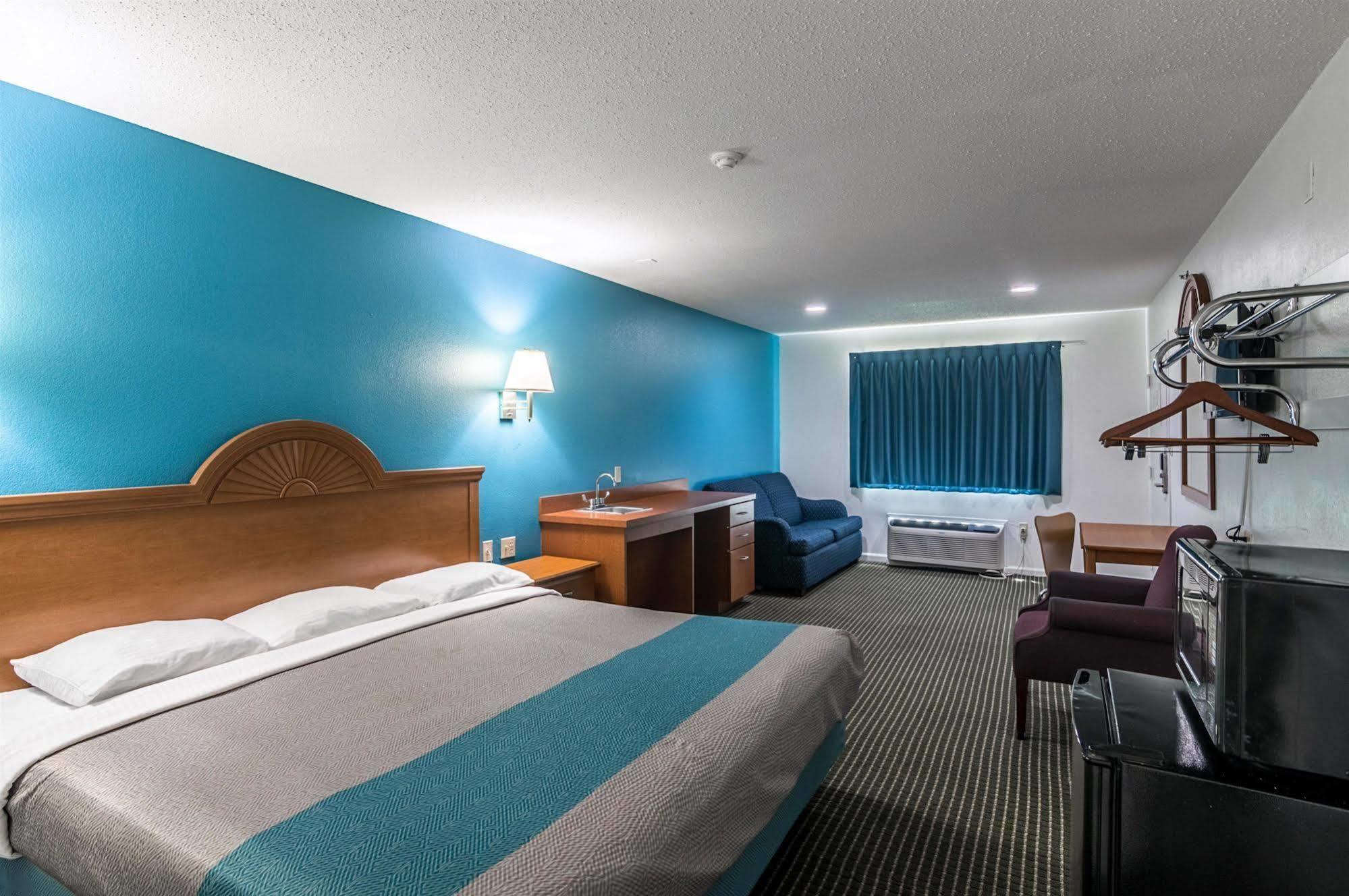 Motel 6-Azle, Tx Bagian luar foto